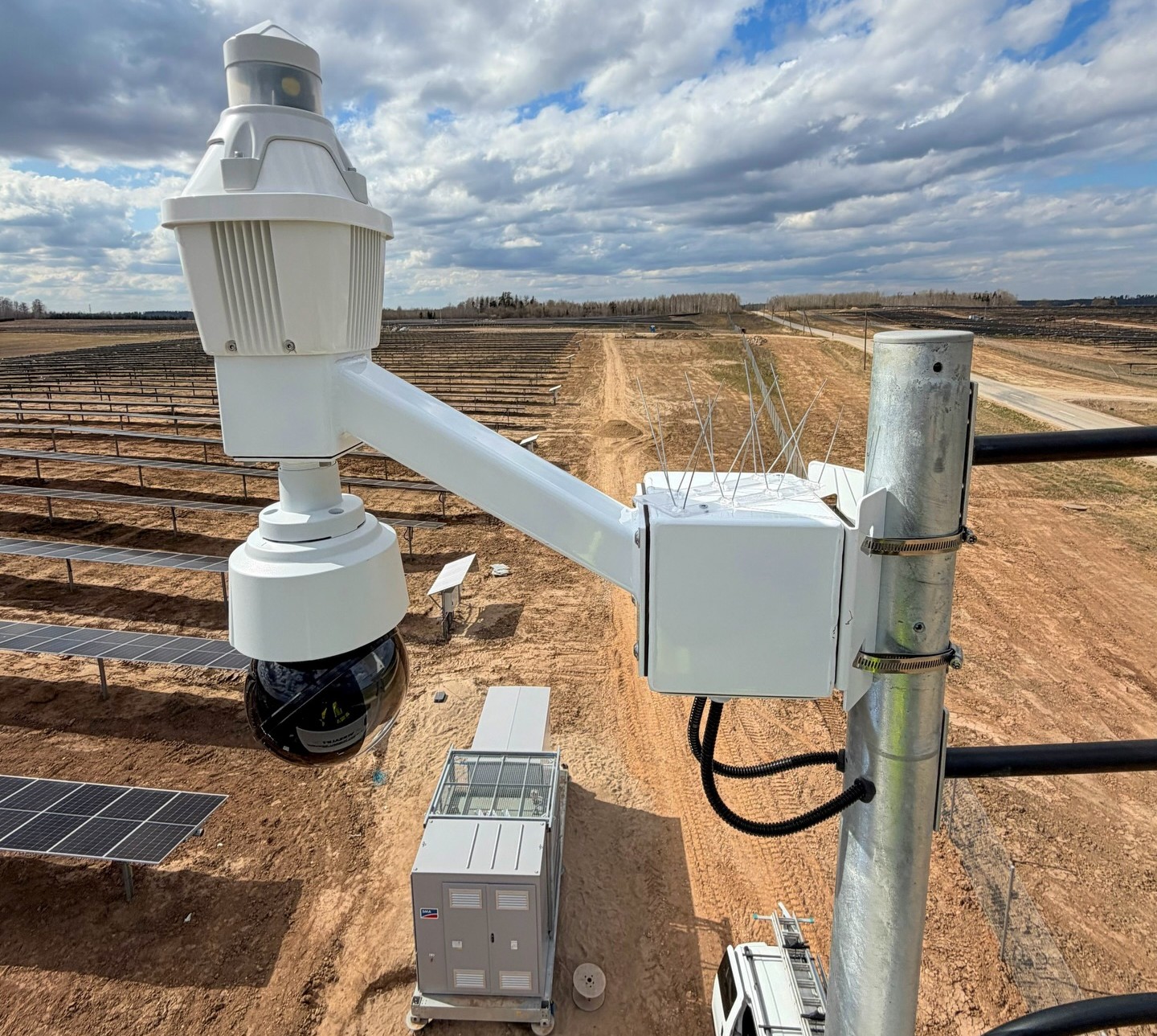 Turpinām jaudīgu THERMAL RADAR (ASV) montāžu kopā ar AXIS PTZ (Zviedrija)